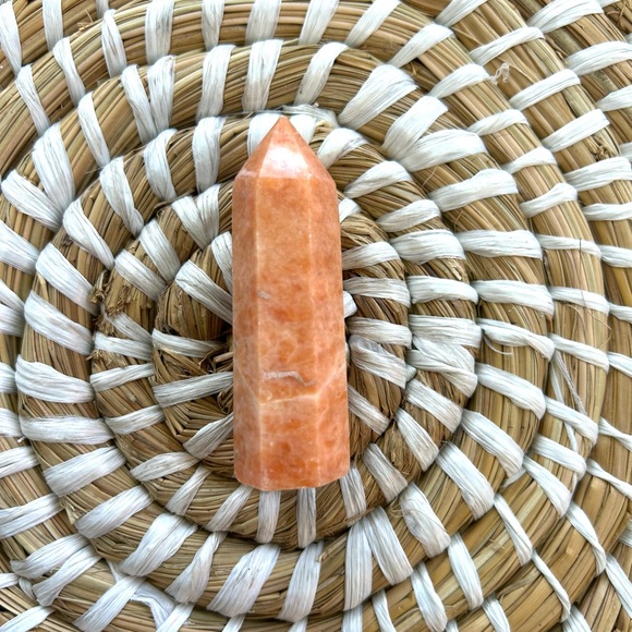 Orange Calcite Point - Picture 4 of 4